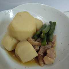 รูปของ めんつゆde里芋と鶏肉の簡単煮物(^^♪