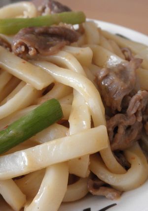 コクうま～い♪焼き（肉？）うどん-レシピのメイン写真