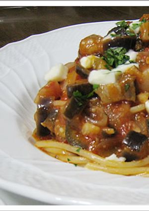 ナスとモッツァレラのトマトソースのパスタ-レシピのメイン写真