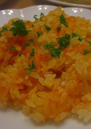 炊飯器で簡単♪栄養満点の人参ピラフ-レシピのメイン写真