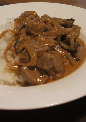 ビーフストロガノフ :)-レシピのメイン写真