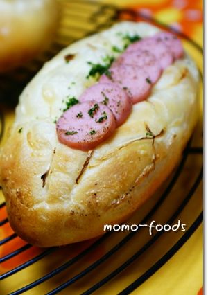 マスカルポーネとソーセージのおかずパン-レシピのメイン写真