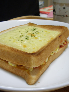 うちの定番!卵&チーズのトースト-レシピのメイン写真