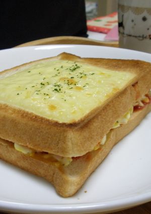 うちの定番!卵&チーズのトースト-レシピのメイン写真