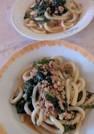 簡単★法蓮草と挽肉の焼きうどん-レシピのメイン写真