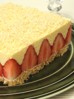 イチゴたっぷり、簡単フレジェ風ケーキ-レシピのメイン写真