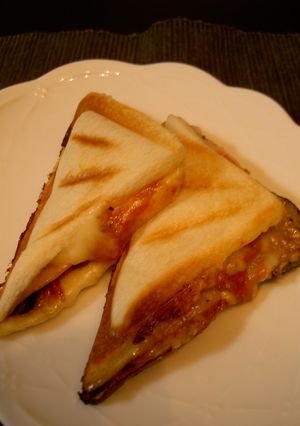 朝食☆ナスとベーコンのミートホットサンド-レシピのメイン写真