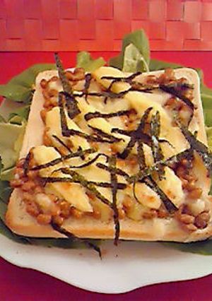 とろ～りチーズと納豆で和風トースト-レシピのメイン写真