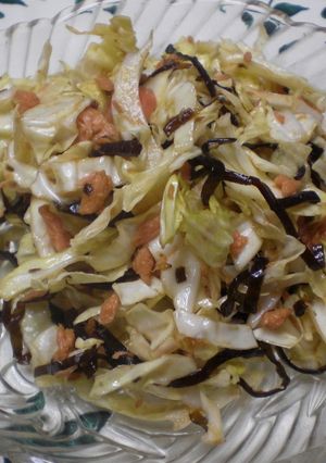 キャベツごま昆布鮭フレークの胡麻油和え-レシピのメイン写真