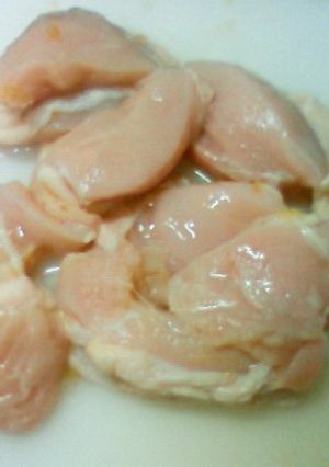 柔らかくなる秘密はコレだけ！鶏の胸肉-レシピのメイン写真