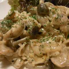 รูปของ 簡単☆鶏肉ときのこの生クリーム仕立て
