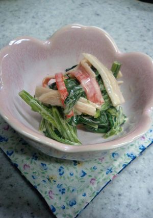 お弁当の一品に☆法蓮草と蟹カマのおひたし-レシピのメイン写真