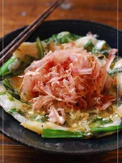 春菊とお餅のおかかピザ-レシピのメイン写真