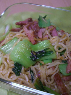 生醤油ラーメンで焼きそば-レシピのメイン写真