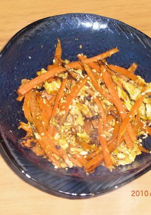 簡単☆にんじんと卵の味噌ごま炒め-レシピのメイン写真