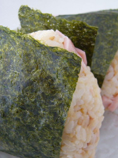 ハムチーズおかか☆おにぎり-レシピのメイン写真