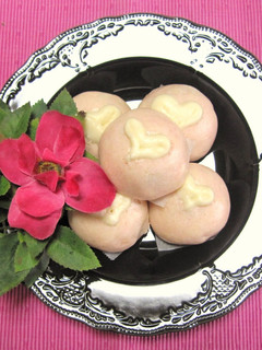バレンタイン❤簡単!ハートの紅白饅頭❤-レシピのメイン写真