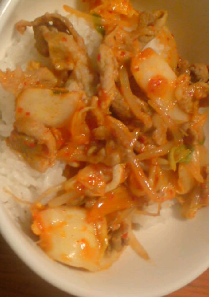 簡単♪もやしでかさまし豚キムチ丼-レシピのメイン写真