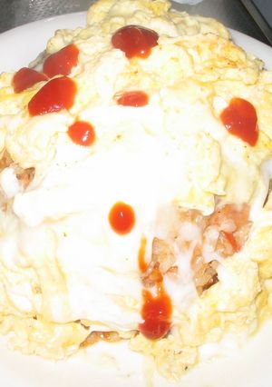 ちょっと大人なオムライスｉｎトマト-レシピのメイン写真