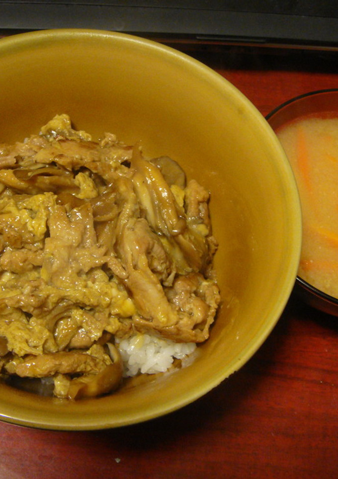 豚肉とまいたけの卵とじ丼(^ω^)-レシピのメイン写真