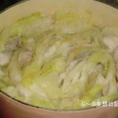 ルクルーゼで白菜と豚肉の簡単お鍋-レシピのメイン写真