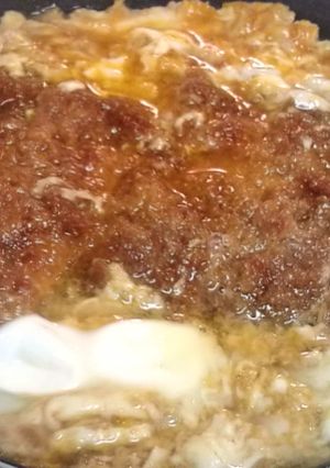 勝負時の定番☆こぶ茶でカツ丼（カツ煮）-レシピのメイン写真