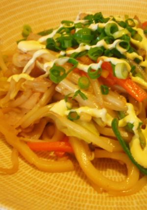 ホットプレートで焼きうどん。-レシピのメイン写真
