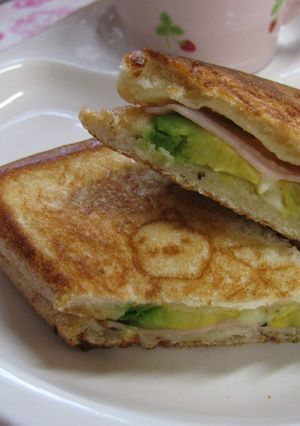 アボカドのおいしいホットサンド♪-レシピのメイン写真