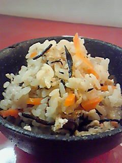 簡単ひじきご飯☆栄養満点行楽弁当にも☆-レシピのメイン写真
