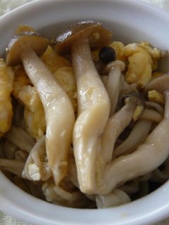 たっぷりキノコのにんにく炒め-レシピのメイン写真