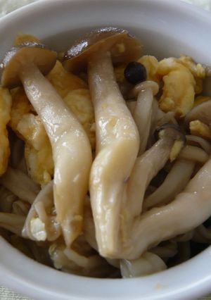 たっぷりキノコのにんにく炒め-レシピのメイン写真
