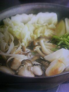 カキとモチの冬鍋-レシピのメイン写真