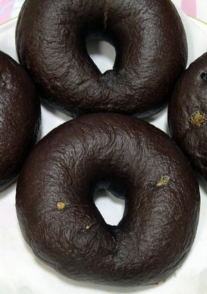 ベーグル★ブラックココア＆ホワイトチョコ-レシピのメイン写真