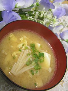 簡単ホッと☆豆腐とエノキの卵とじお味噌汁-レシピのメイン写真