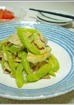 ご飯が進む♪豚肉とセロリの味噌炒め-レシピのメイン写真