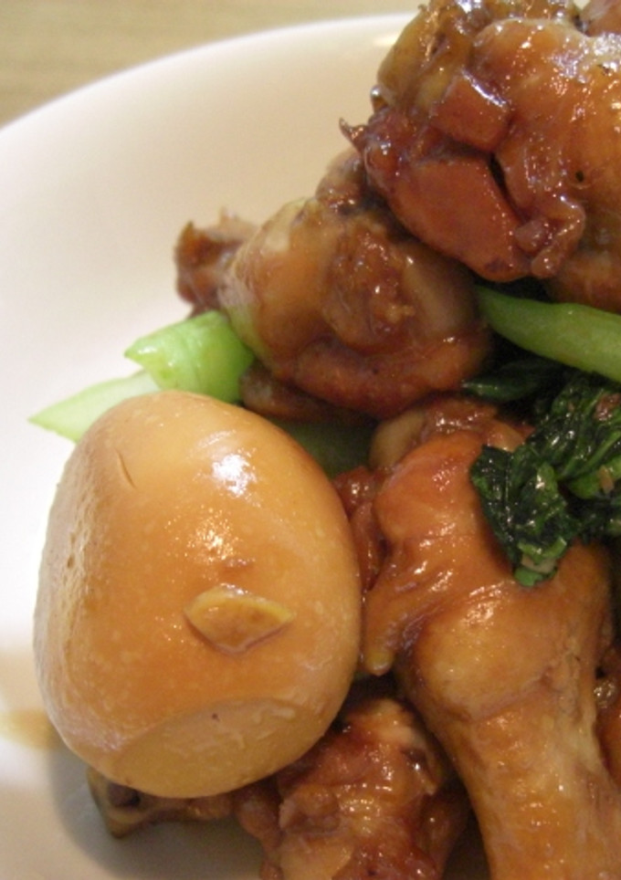 簡単煮物！鶏手羽元と卵の甘辛煮-レシピのメイン写真