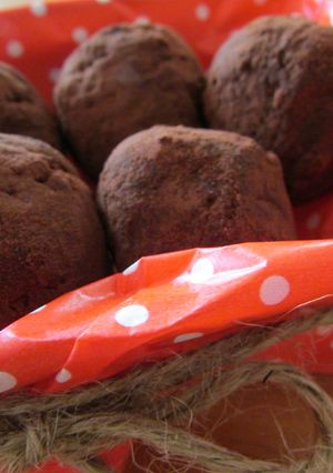 バレンタイン♪スイスロールでチョコボール-レシピのメイン写真