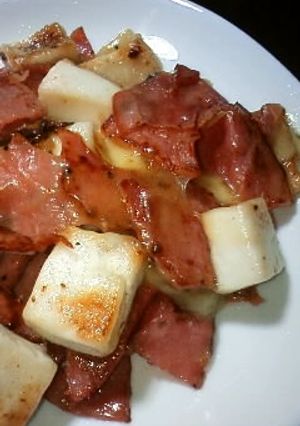 はんぺんとベーコンのバター炒め-レシピのメイン写真