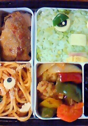 ナポリタンでムック♪キャラ弁☆-レシピのメイン写真