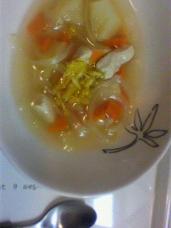 食用菊をつかったコンソメスープ-レシピのメイン写真