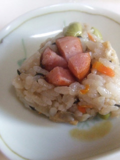 おにぎりにお花が咲いた!(キャラ弁)-レシピのメイン写真
