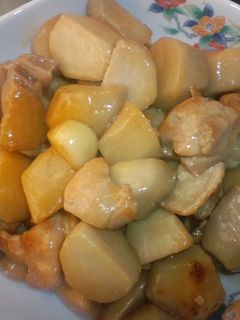 我が家の定番!鶏肉と里芋の煮物-レシピのメイン写真