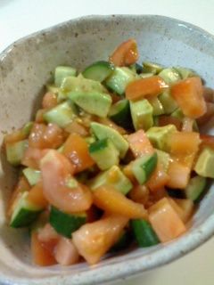 アボカド&トマト&きゅうりコロコロサラダ-レシピのメイン写真