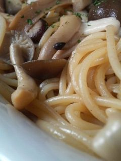 三種のきのこバター醤油和風パスタ-レシピのメイン写真