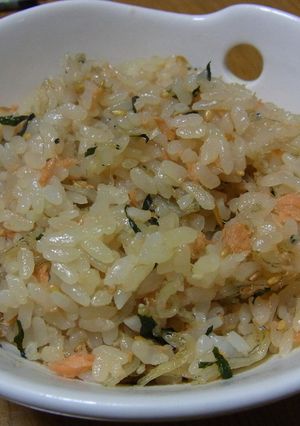 簡単！鮭としらすの混ぜご飯-レシピのメイン写真