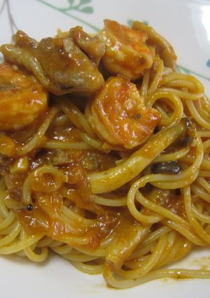 簡単！エビと鶏肉のトマトクリームパスタ-レシピのメイン写真