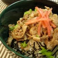 รูปของ 簡単過ぎて御免ね☆豚丼☆
