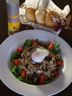 キャベツときのこの温玉サラダゆず胡椒風味-レシピのメイン写真