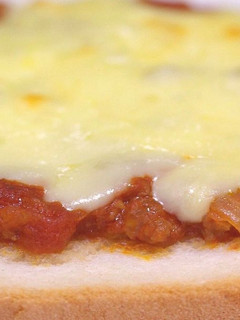 パパの万能トマトソースでピザパン-レシピのメイン写真