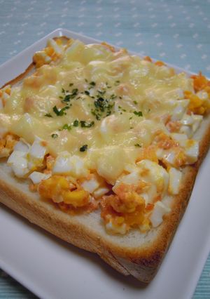 鮭フレーク＆卵＆チーズのせトースト✿-レシピのメイン写真